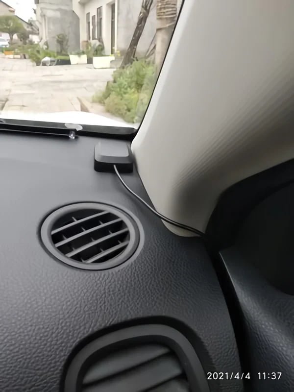 GPS Antenna Product 1